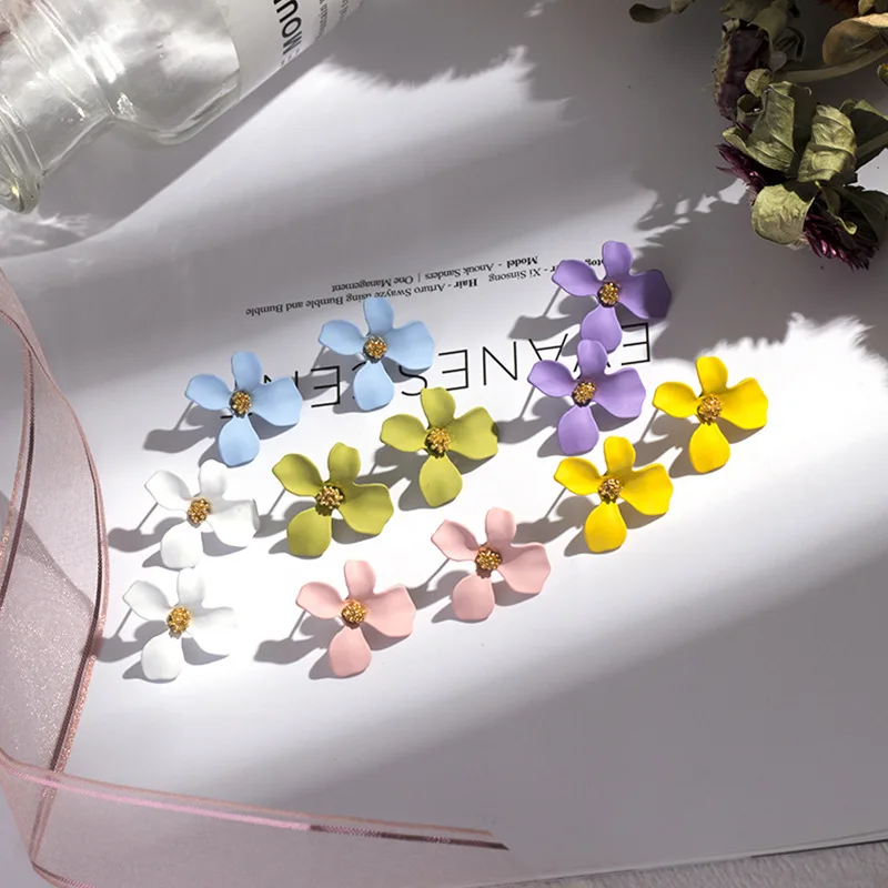 

Chiben Paint Irregular Petal Flower Earrings Fresh And Simple Personality Fashion Earrings Earrings Female S925 Silver Needle