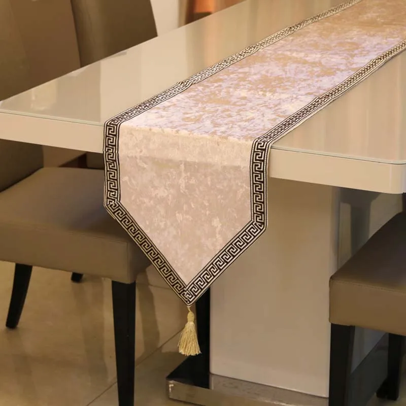

High-end Table Runner European Luxury Living Room Wedding Tablecloth Decoration Table Runners Flag Cabinet Cover Cloth