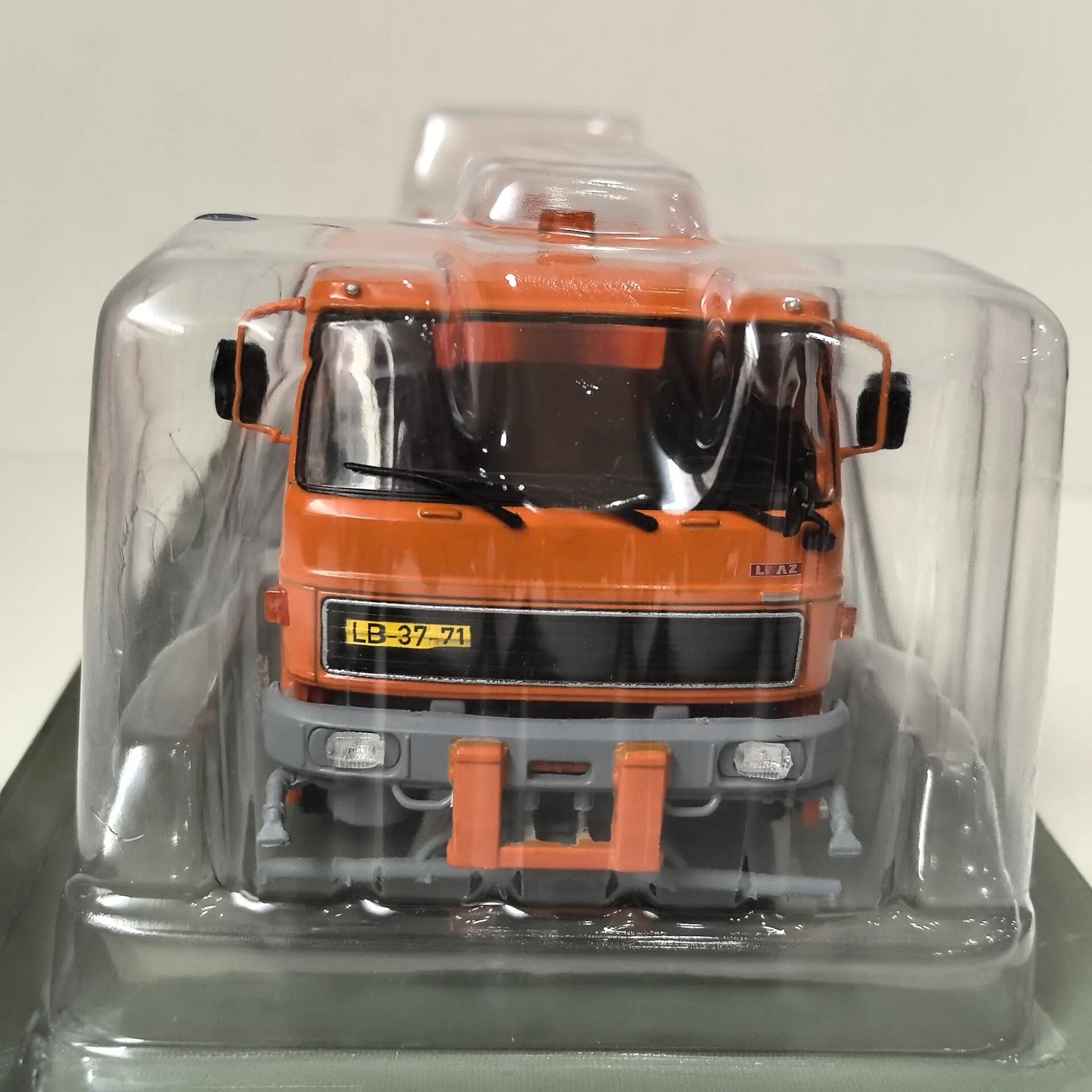 Фото Модель автомобиля Iecast IXO 1/43 LIAZ 110.850 SA8 H8 из сплава №4