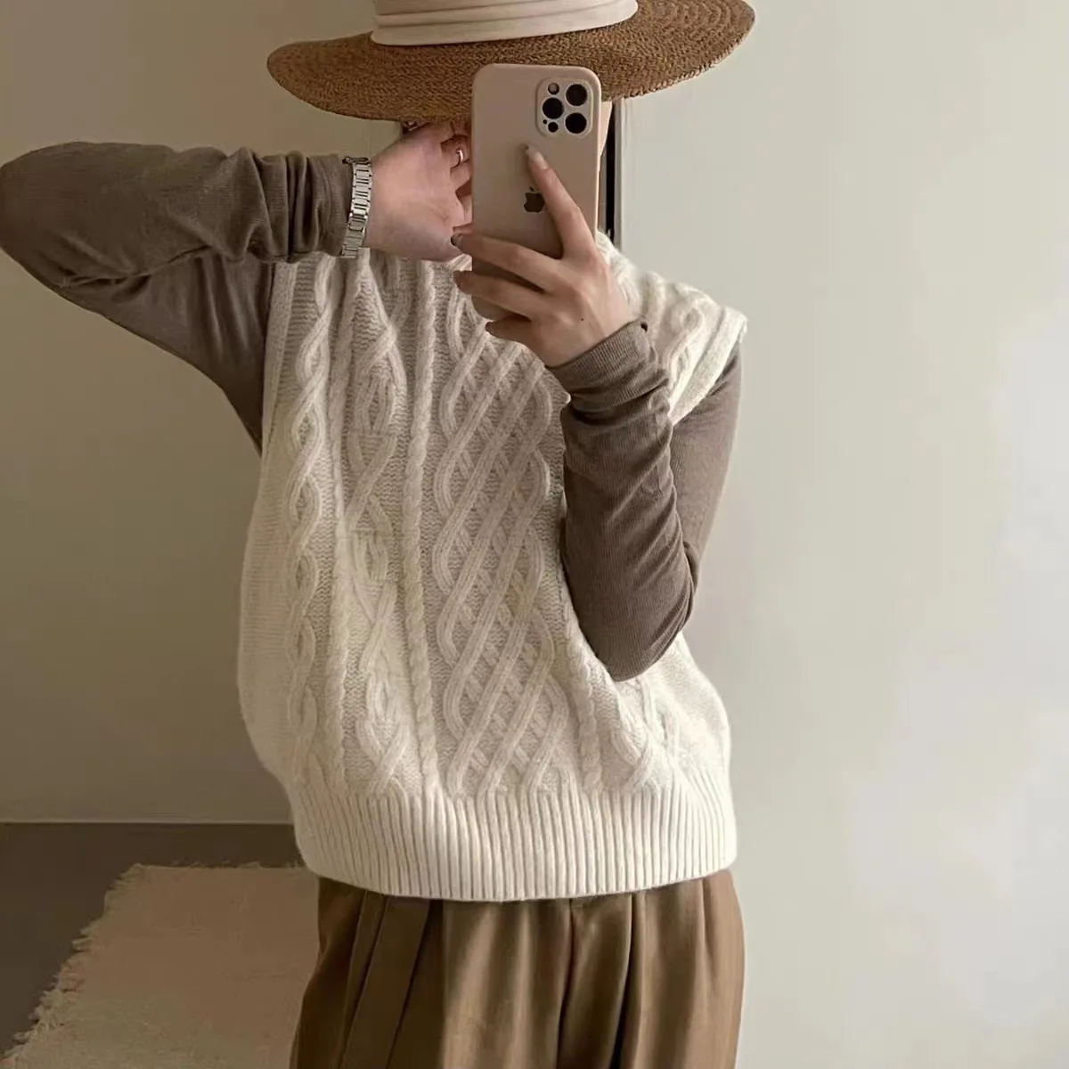 

Vintage Knitwear Waistcoat Women Autumn and Winter New Solid Colour Simple Stacked Round Neck Sleeveless Jumper Vest