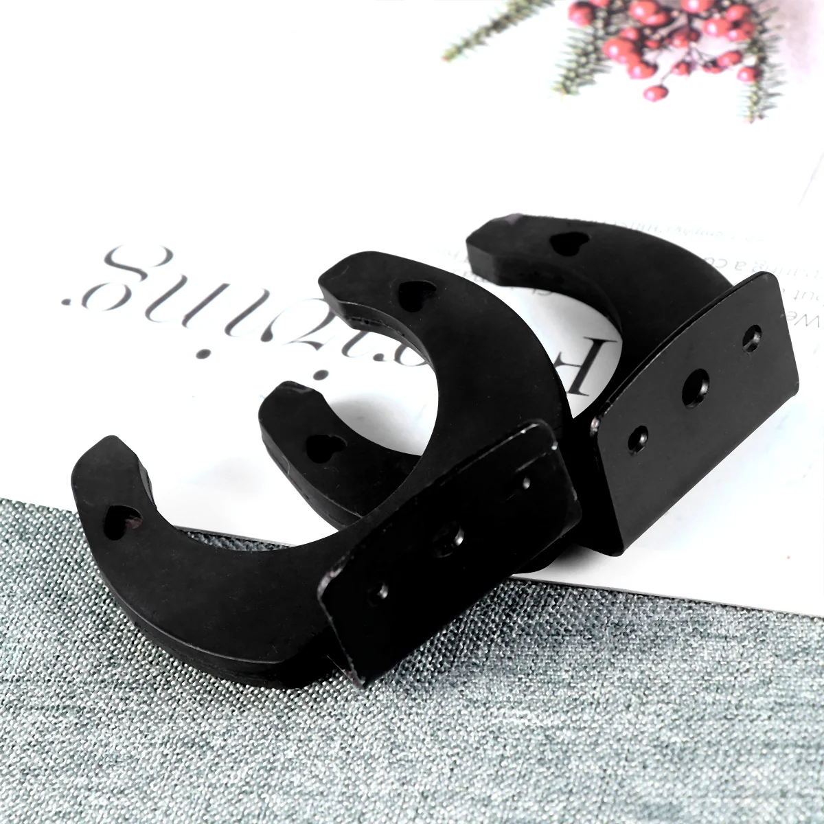 

2 PCS Microphone Wall Hangers Rack Wall Mount Hook Holder Rack Bracket (Black)
