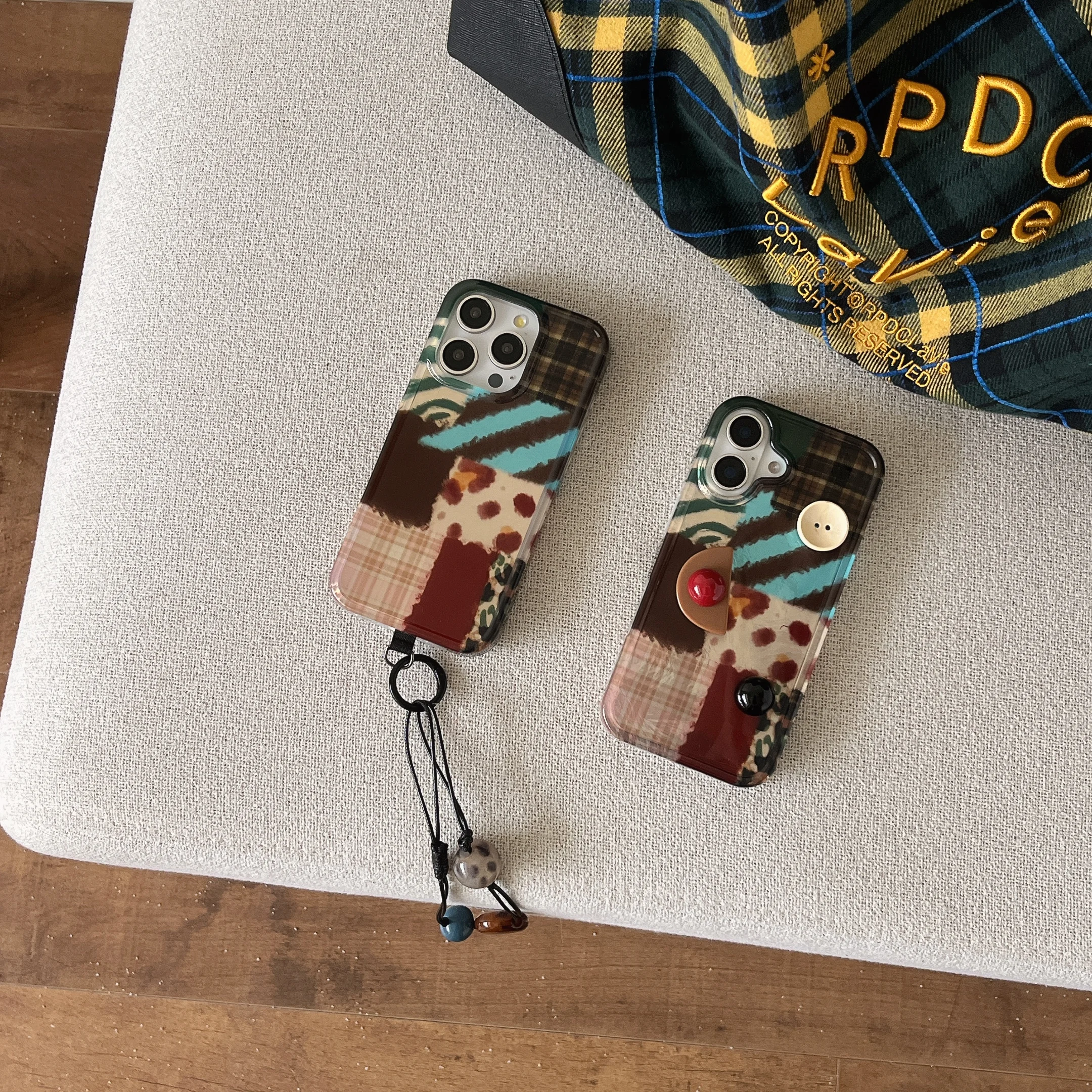 Корейские INS сращивание шашек с 3D кнопками и чехлом на запястье для iPhone 16 15 14 13 Pro Max