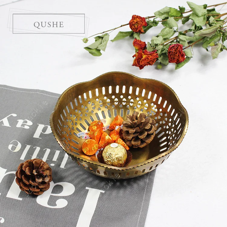 

European Brass Hollow Out Fruit Plate Coffee Table Candy Snack Storage Living Room Decoration Makeup Storage Jewelry Organizer