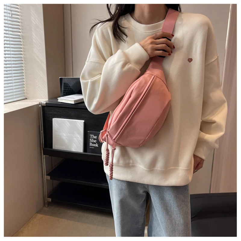 

INS Fashion Sports Chest Bag Women's Korean Version Versatile Casual Mobile Waistpack Simple Crossbody Bag