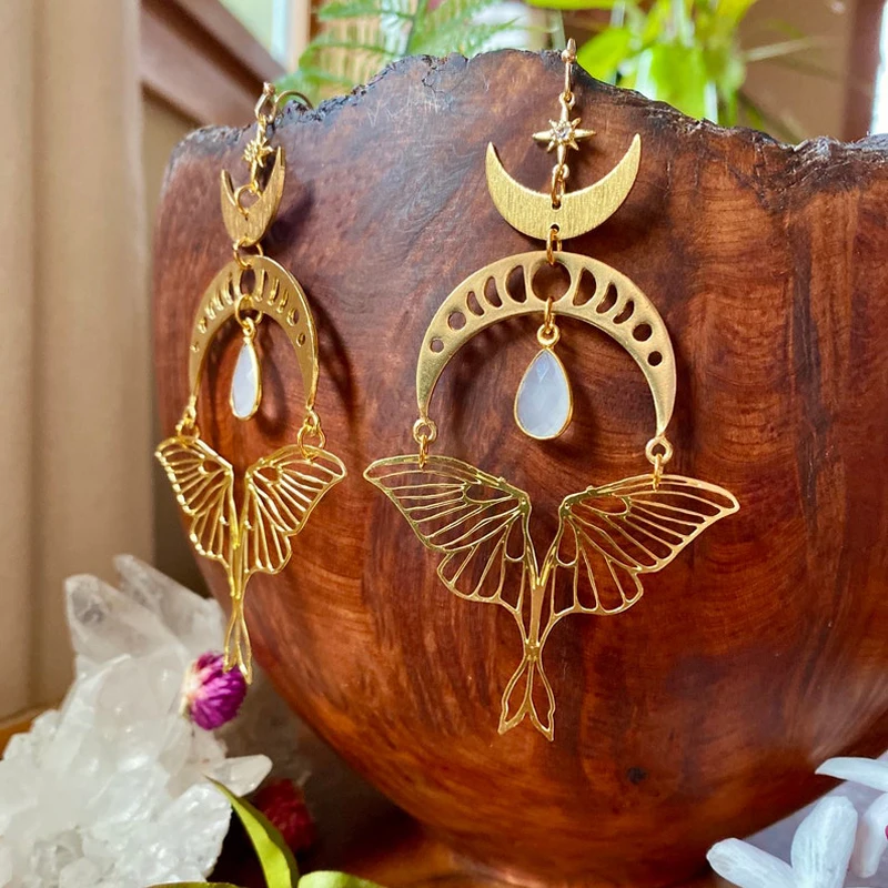 

Water Droplets Modeling White Gem Moon Phase Hollow Out Butterfly Wings Shape Gold Color Earrings For Woman Birthday Party Gift