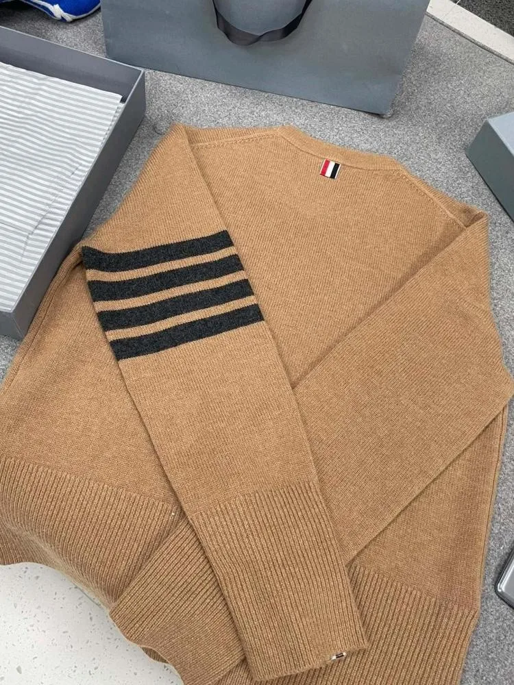 Рисунок 4 - Мужские пуловеры