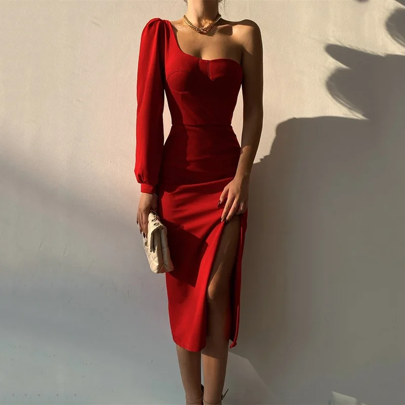

Light ripe spice closes waist to show breast dress autumn winter new sexy dew back single shoulder sleeve slit long skirt dress