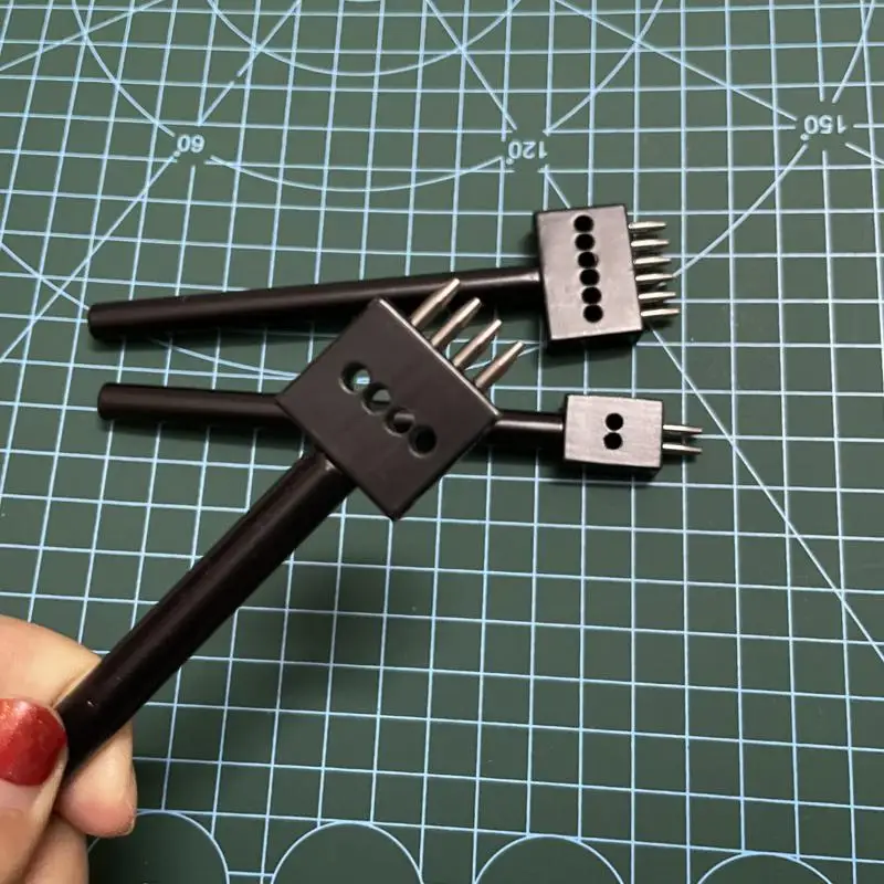 

1set 4mm 2/4/6hole Leather Black Round Hole Row Punch Tool DIY Round Stitching Punch Sewing Stitching Punch Carving Work 2 h
