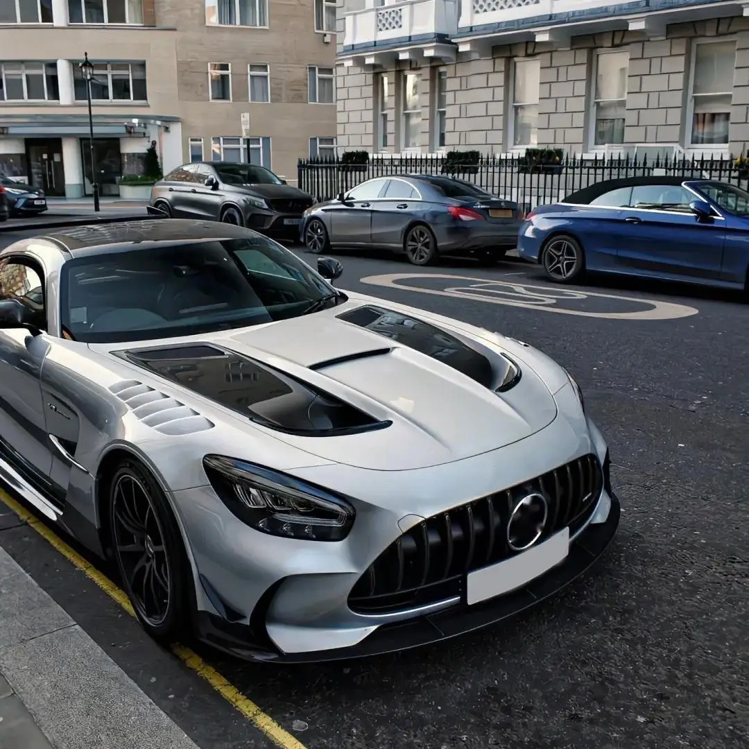 Фото Комплект обвеса для AM-G GT-класса C190 2014-2024 в стиле AM-G GT Black Series: бампер и капот из высококачественного карбона и FRP-материала №3