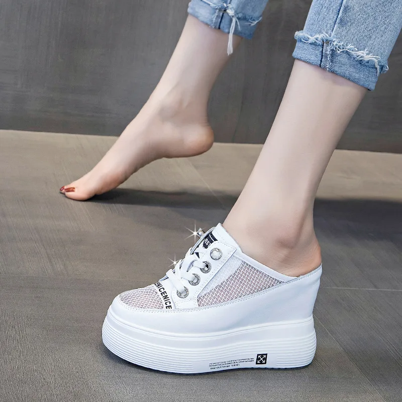 

Женские летние сетчатые туфли на танкетке 10 см