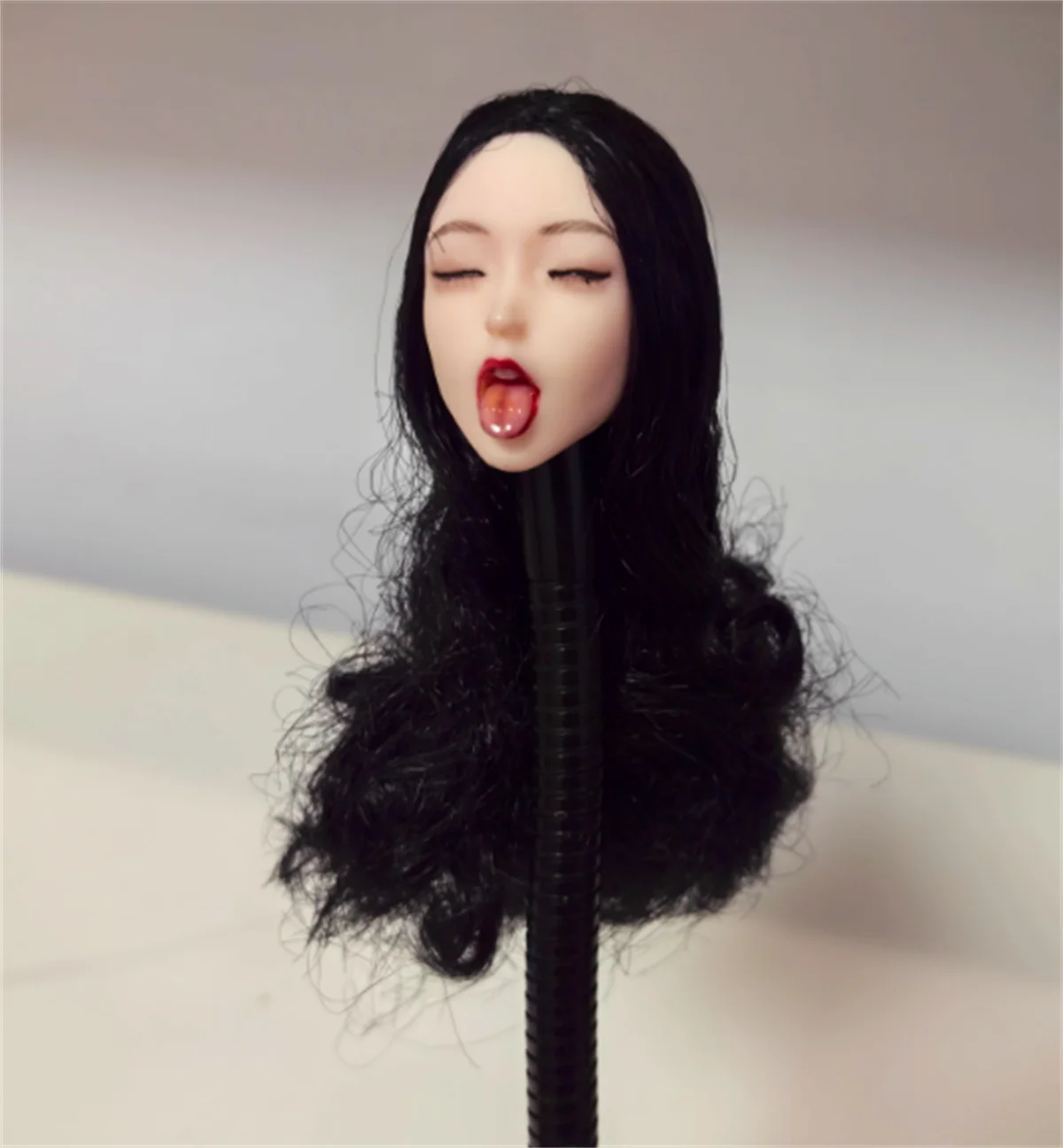 1/6 большой язык выражение закрытых глаз женская голова резьба модель солдата для