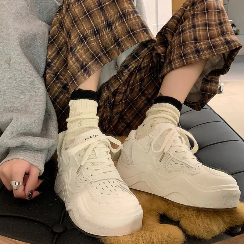 

Winter New Sport Women Shoes Flats Platform Heels Running Warm Boots Casual Walking Sneakers Women Round Toe Mujer Zapatos