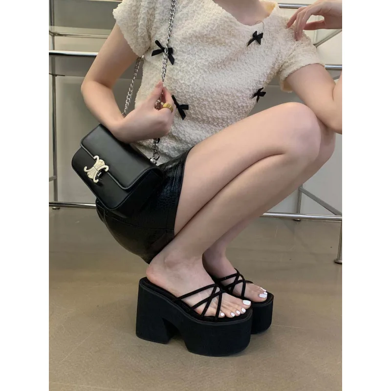 Черные босоножки на платформе. Сабо каблуке. Женская обувь. Туфли-маффины. 2025 г.