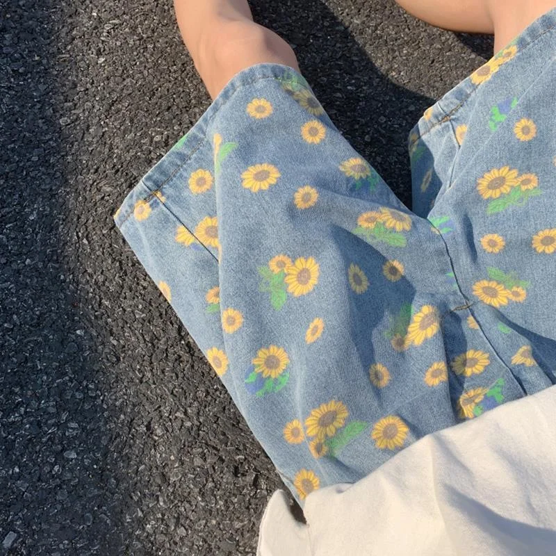 Рисунок 3 - Джинсовые шорты с маргаритками для мужчин и женщин