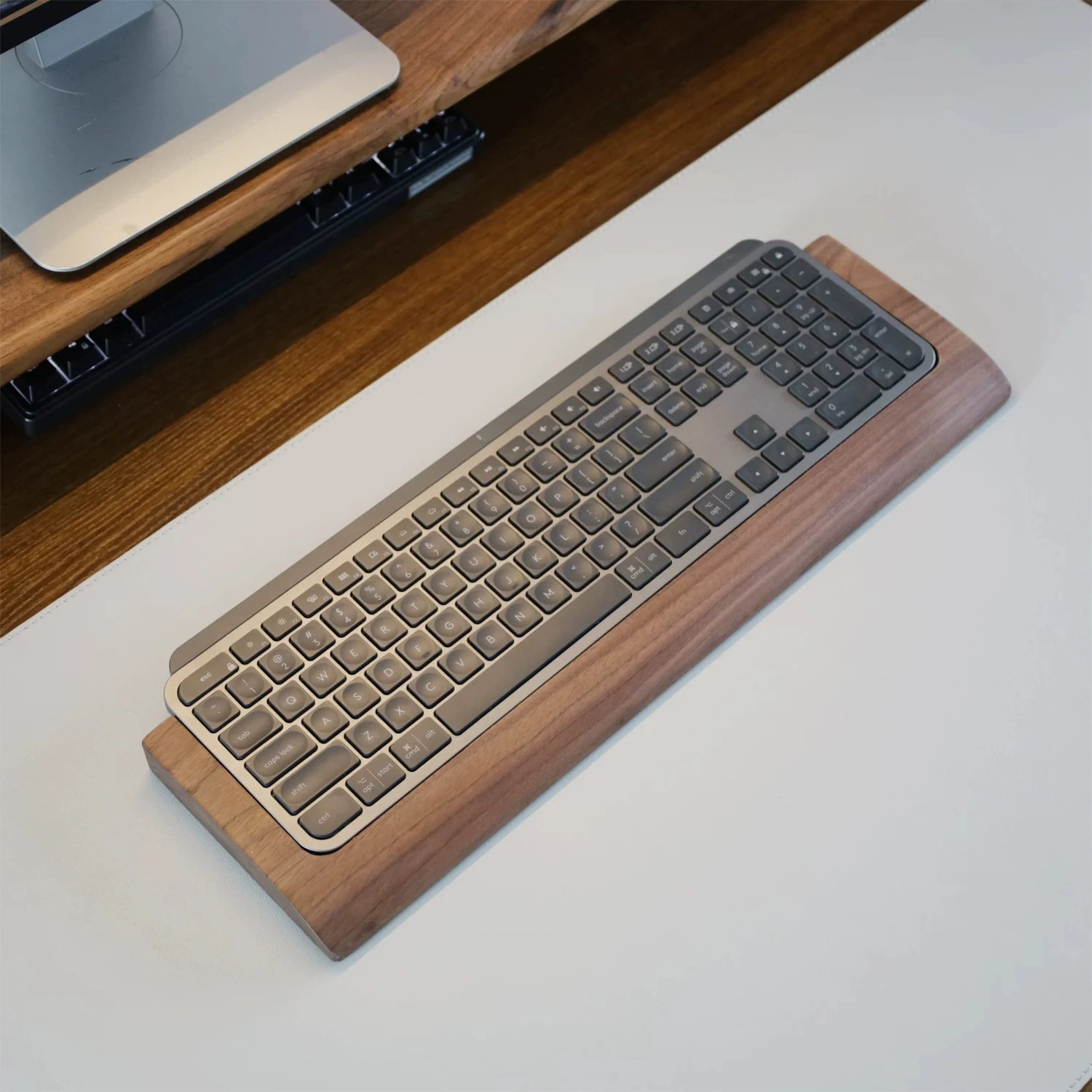 Фото Подставка для клавиатуры из орехового дерева для MX Keys/MX Mechanical/Craft Tray, подставка для запястий Miaokong Touchpad Box, подставка для рук из массива дерева №4