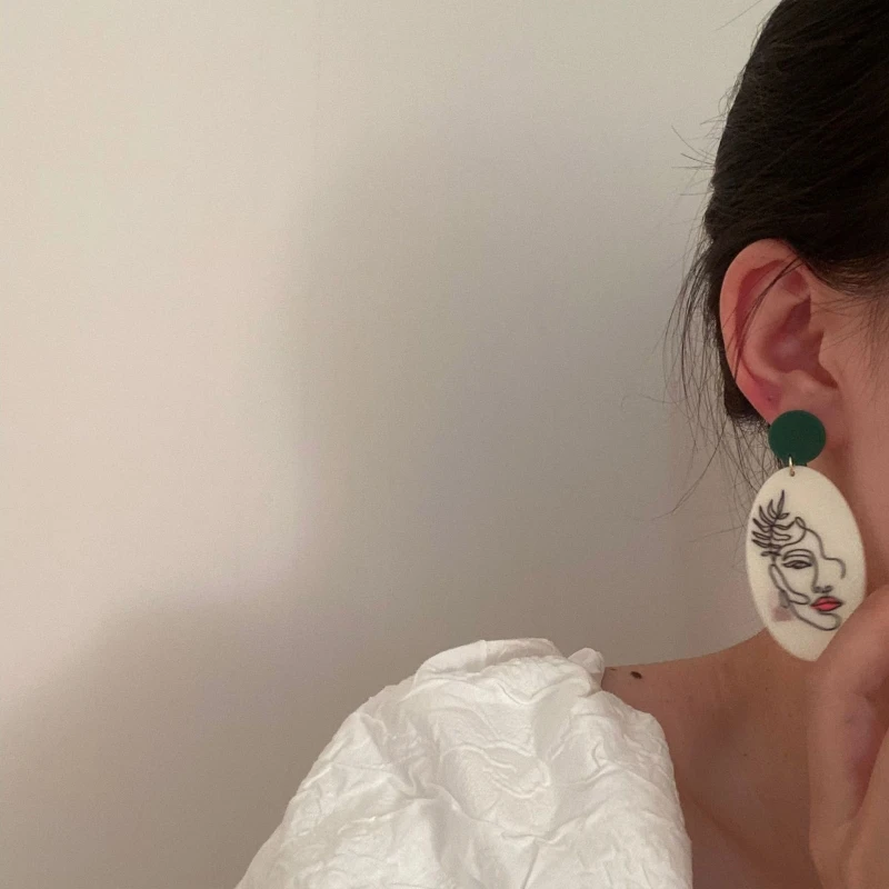 

Shiny Portrait Earrings UV Crystal Epoxy Mold Keychain Pendant Resin Silicone Mould DIY Crafts Jewelry Casting Tool