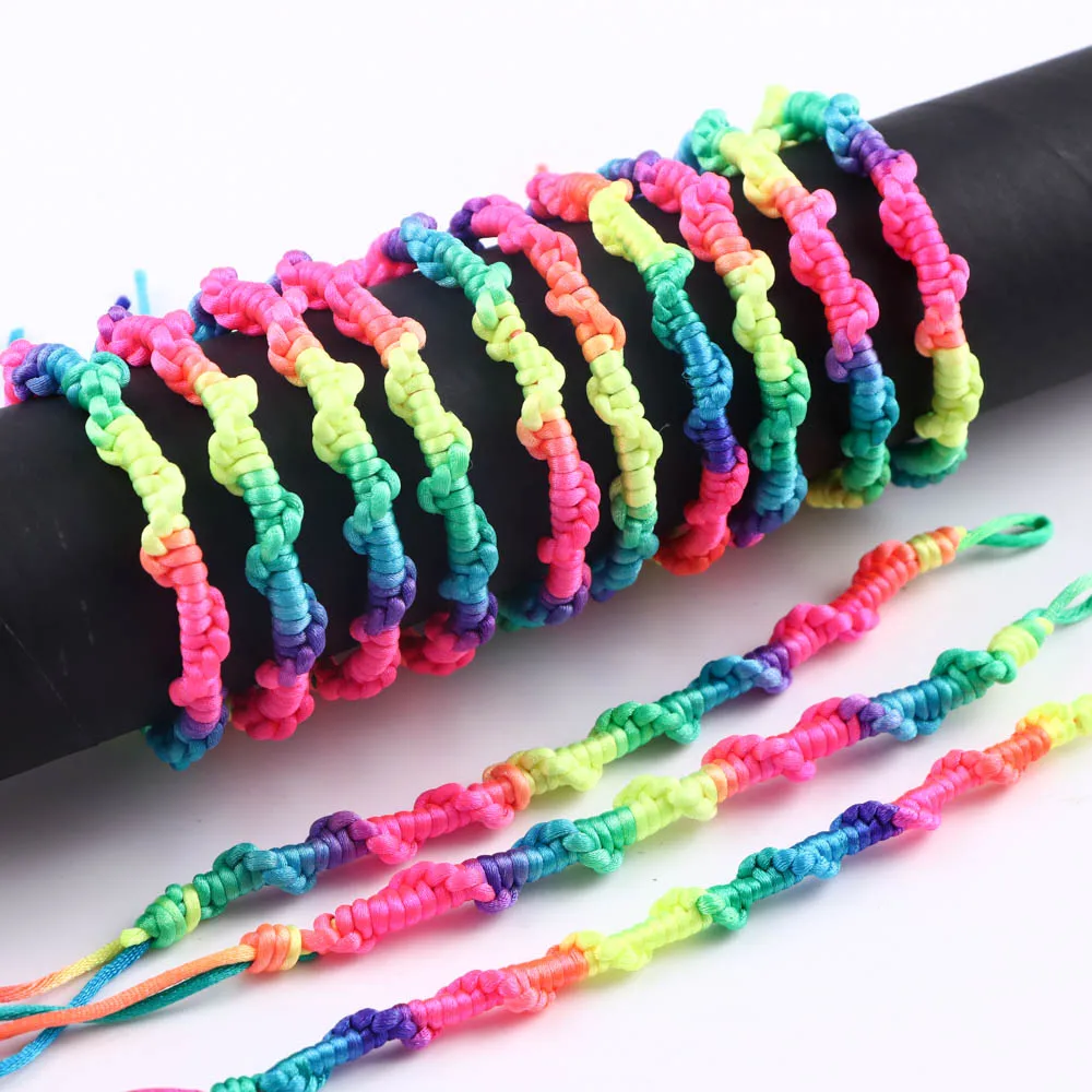 

20Pcs/Lot Nice Rainbow Color Handmade Knots Bracelets for Men Women Good Luck Sand Best Friends Bangles Jewelry Gifts