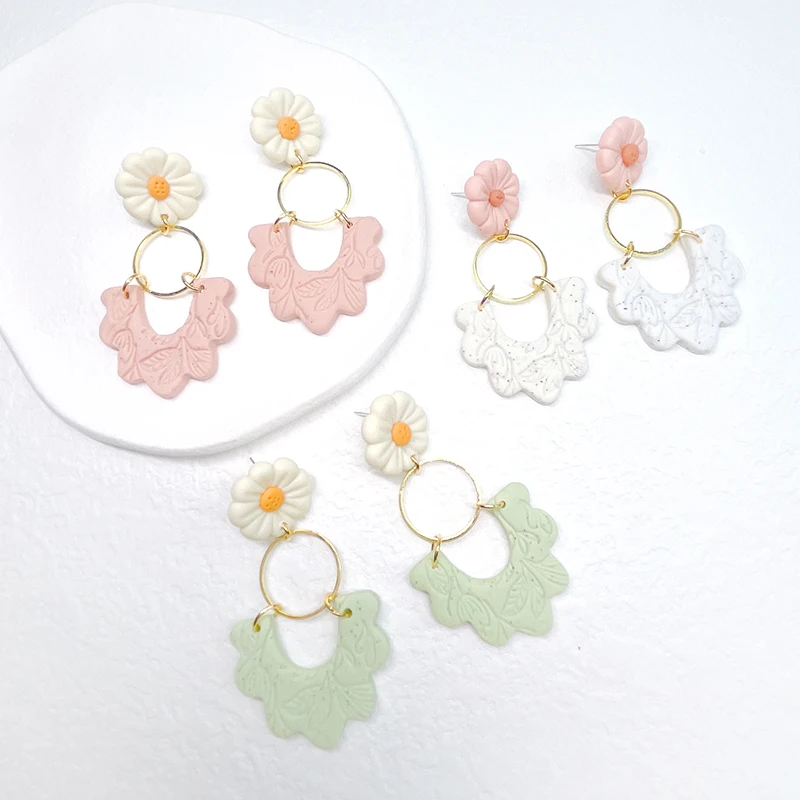 

Handmade Floral Textured Polymer Clay Earrings for Women Daisy Color Geometric Stamped Clay Drop Earrings 2022 trend new Jewelry