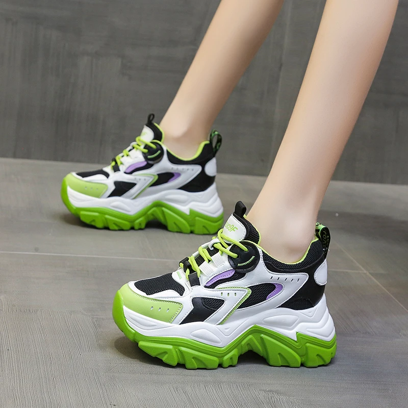 

Vrouwen Casual Sneakers Herfst Chunky Wiggen Hoge Platform Sport Schoenen Comfortabele Leer Stiksels Lichtgevende Groene