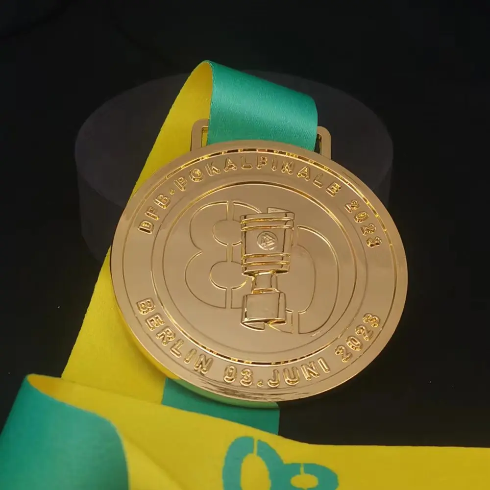 

2023 DFB-медали финального чемпиона покала, медаль чемпионов RB, лейпсон, металлические медали, веерские сувениры