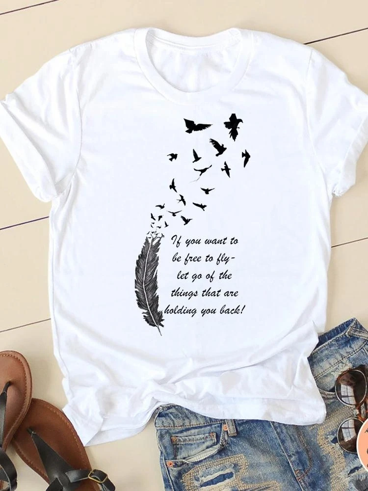 Рисунок 4 - Футболка женская винтажная в стиле книги 90-х