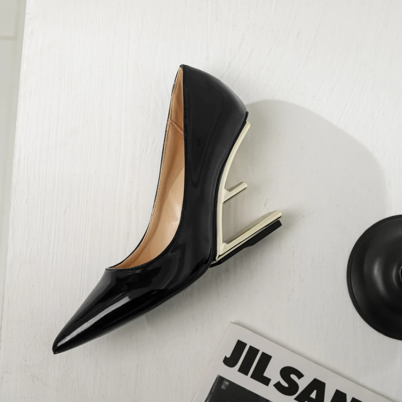 Summer 2023 New Dress Party Wedding Shoes Women's Gold Heel Sandals Designer High-end Glitter Heels Rhinestone Strip Slippers