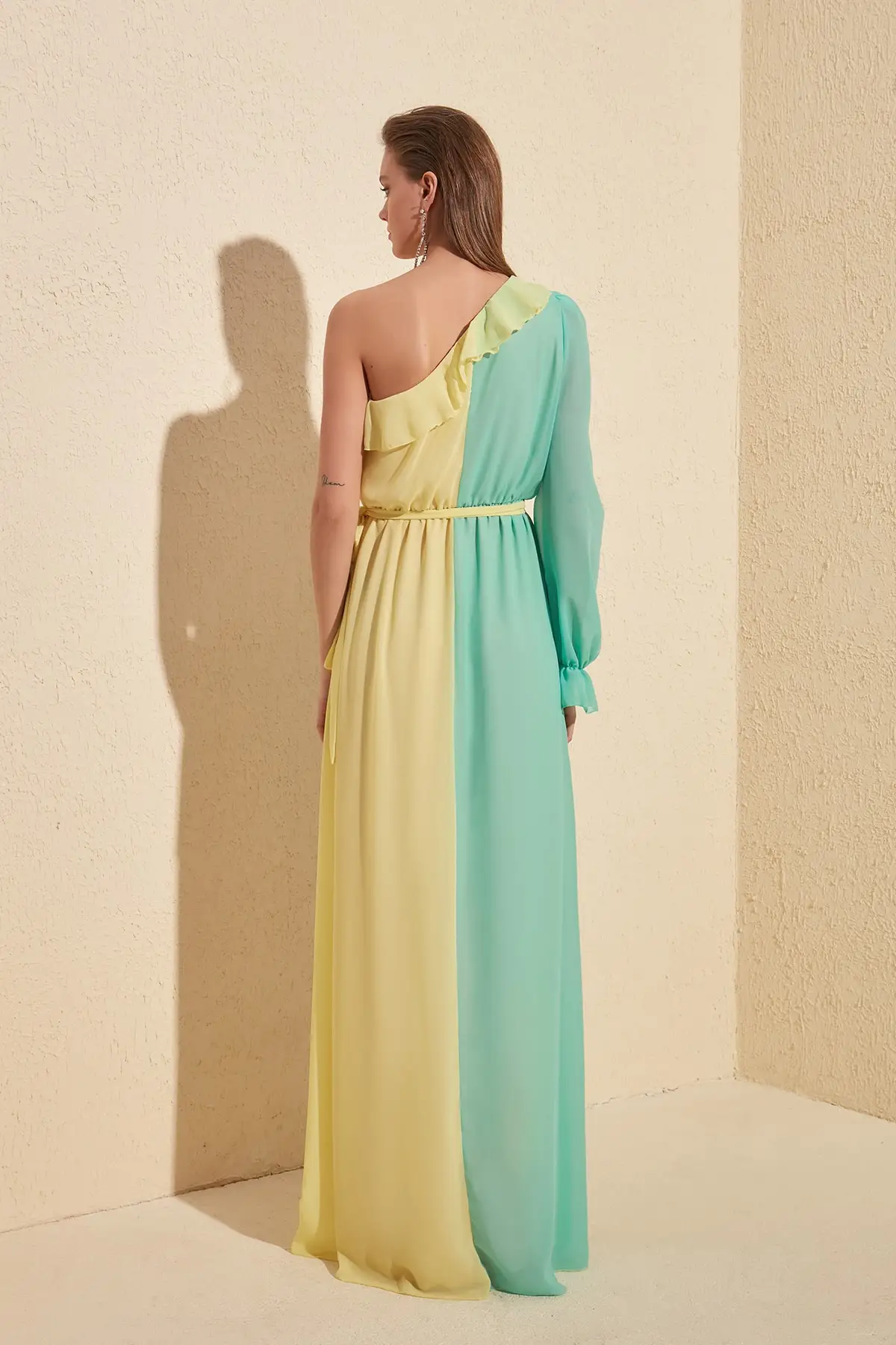 

Trendyol With Color Block Evening Dress & Graduation Gown TPRSS20AE0053