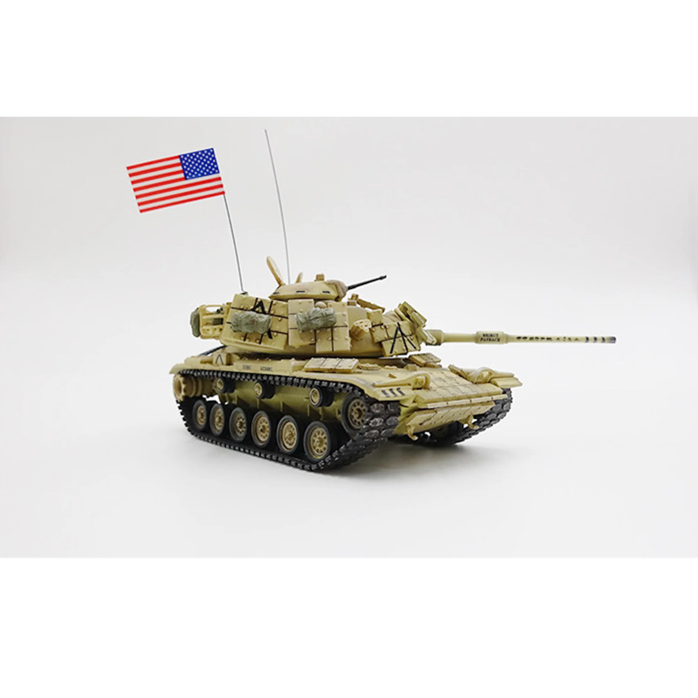 Фото Модель танка M60A1 (версия с реактивной броней) в масштабе 1/72, готовая статическая модель. №1