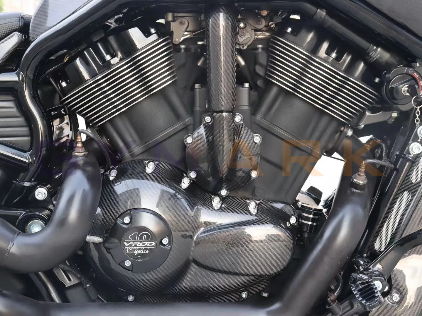 Для Harley-Davidson Vrod 1250 Vrsc Vrscf Nightrod 2002-2017 2016 Мотоцикл 100% Карбоновое волокно Двигатель Насос Крышка Кузова на.