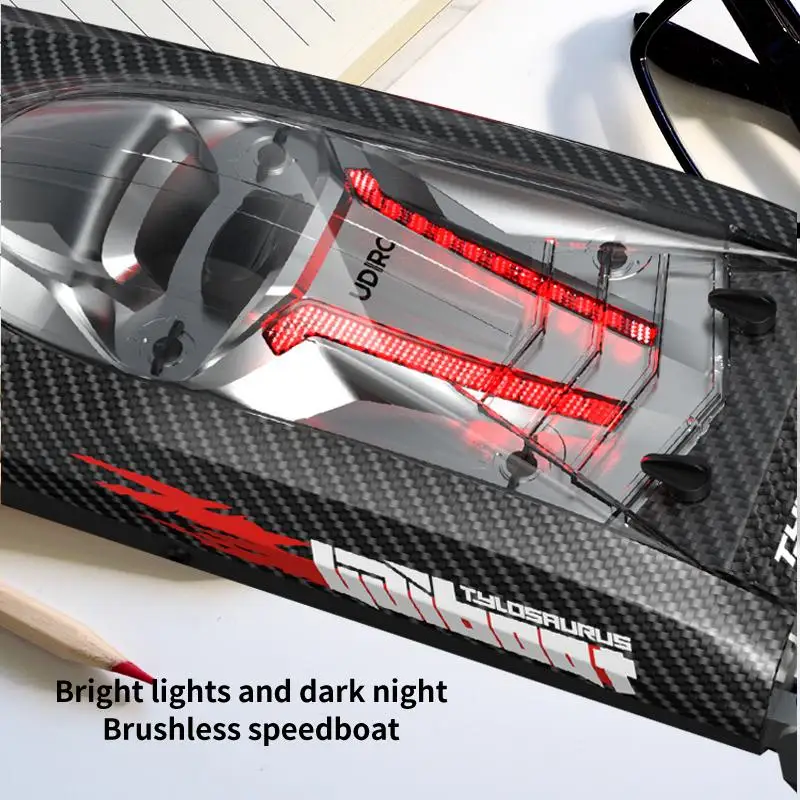 

UDI022 UDI903PRO Brushless High-Speed Carbon Fiber Texture - The Ultimate Drone ExperienceExperience the thrill of flying with