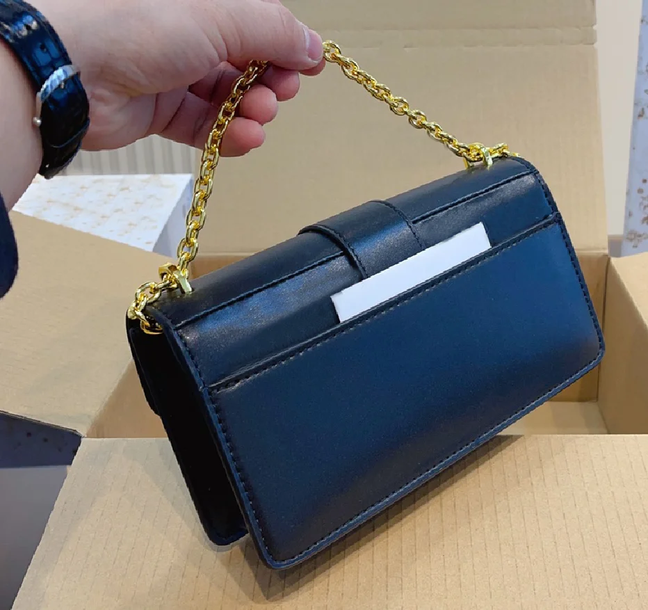 

2023 New Fashion Classic Mini Clamshell Small Square Bag Designer Senior Quality Leather Women'S Single Shoulder Crossbody Bag