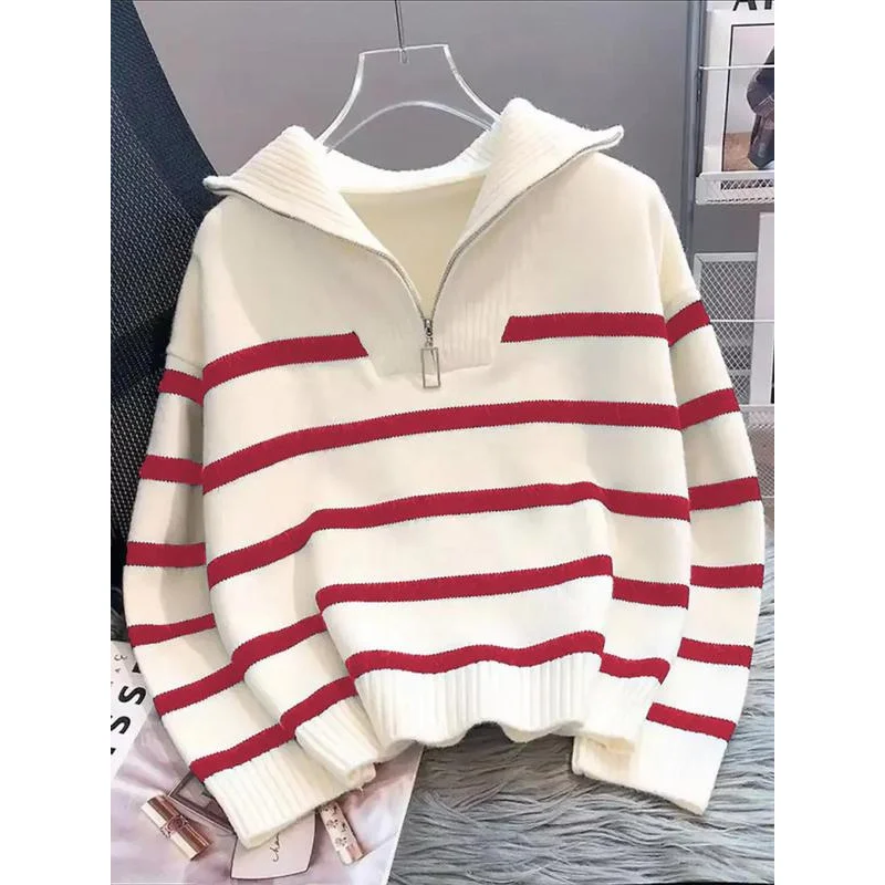 Женский весенний свитер с заниженными плечами и принтом в полоску повседневный