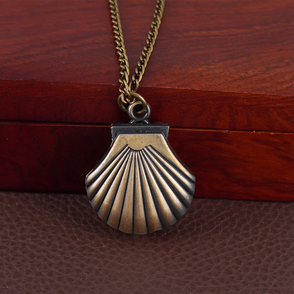 

Vintage Luxury Sliver Gold Shell Carving Quartz Pocket Watch for Men Women Engraved Fob Chain Necklace Pendant Clock for Gift
