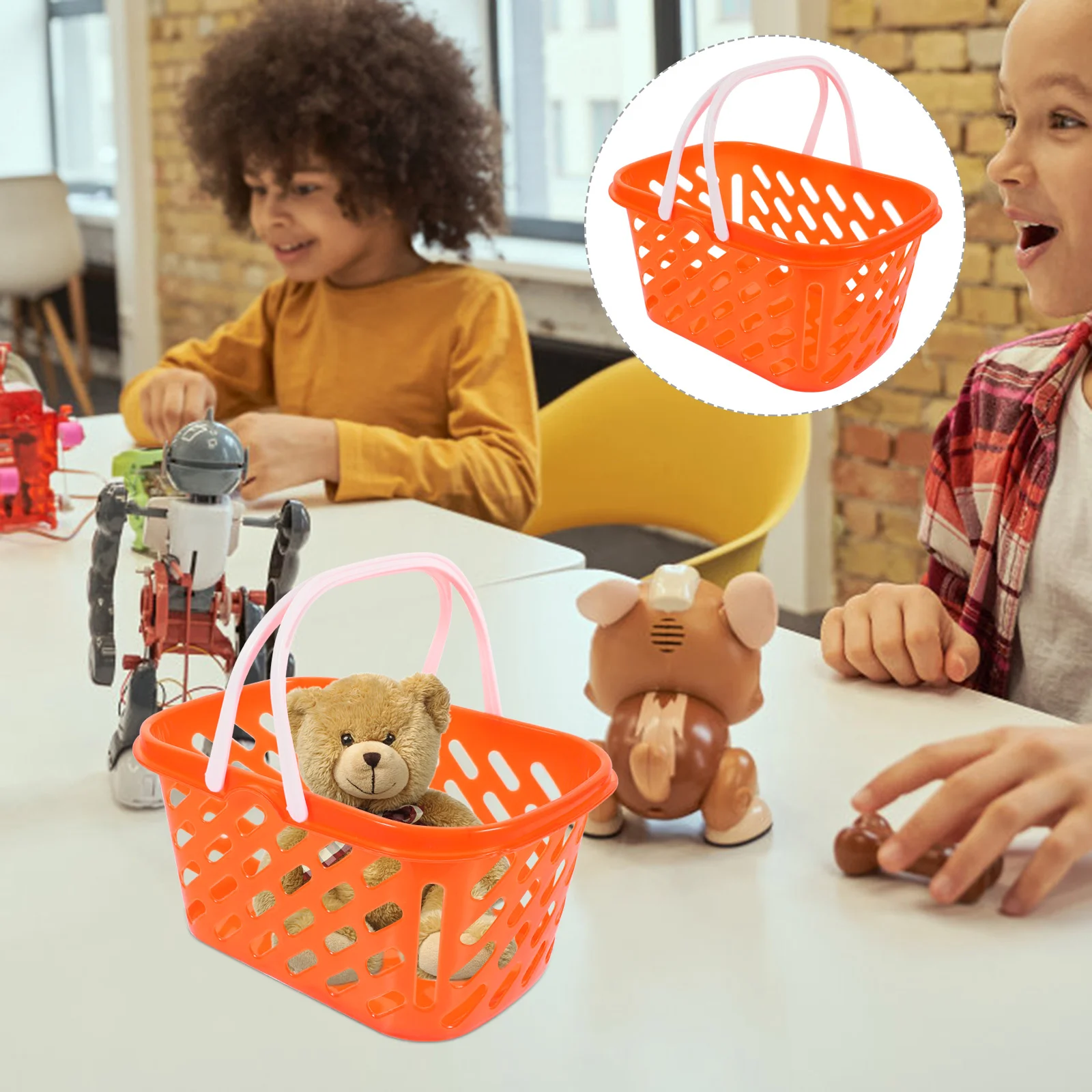 

Shopping Basket Toy Portable Kids Plastic Kids Playset with Handle for Children Kids Kitchen Pretend Play Toy(Random Color)