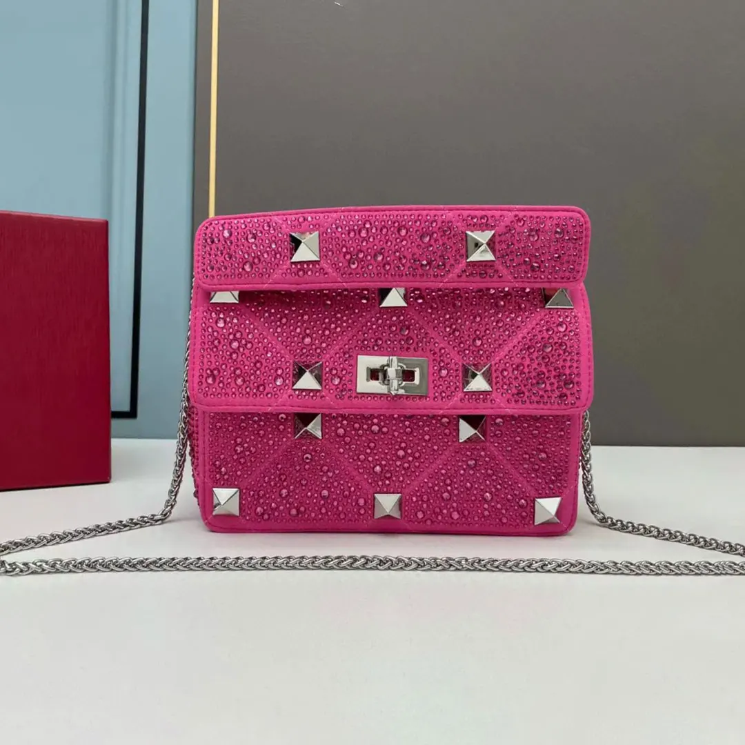 

Silver Chain Rivets Tote Bag for Women Shoulder Crossbody Bags Fashion Full-body Diamond Inlaid Handbag Crystal Messenger Bags