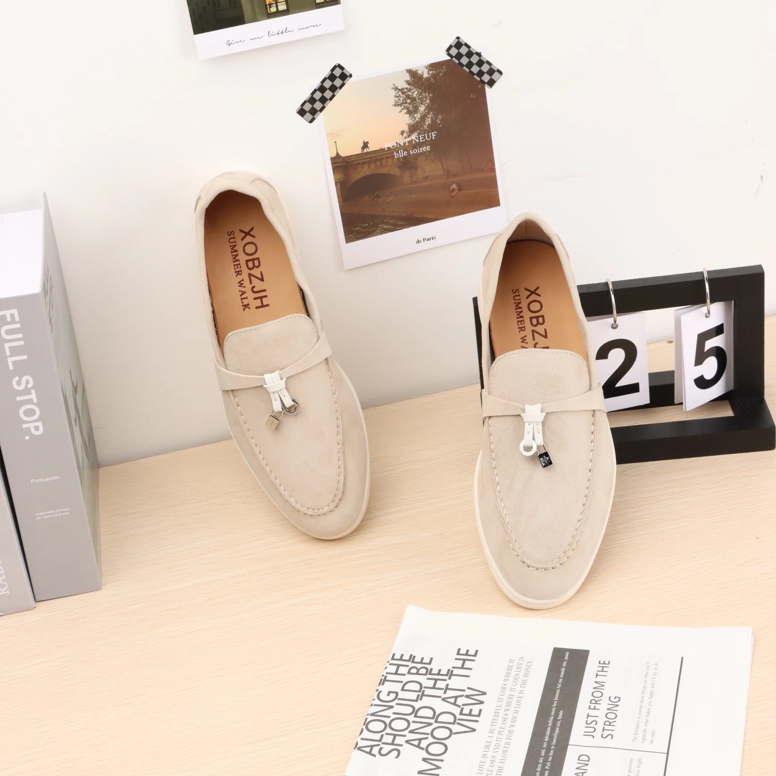

Women's Flats Luxury Loafers 2023 The Latest Italian Brand Designer LP Leather Casual Fashion Men's And Women's Sneakers