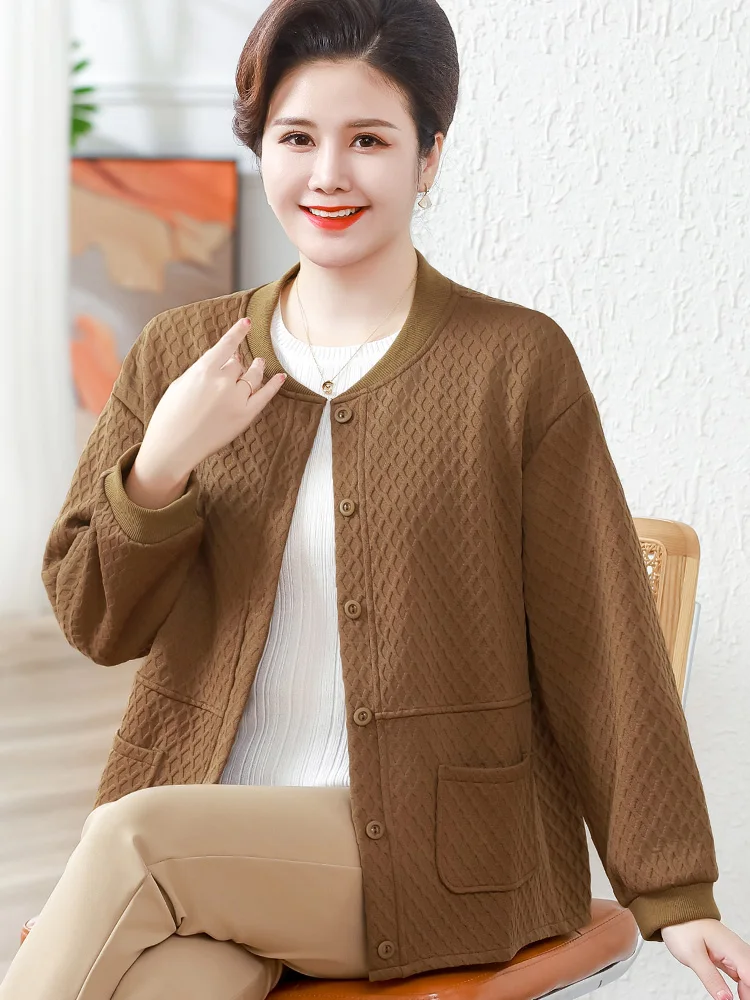 Очень большая женская одежда среднего и пожилого возраста. Осенняя одежда.