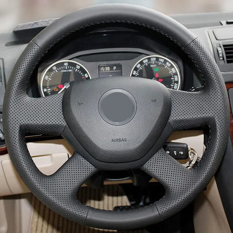 Чехол на руль с ручной оплеткой для Skoda Octavia Superb 13-2015 Fabia Citigo Roomster 2013 черная