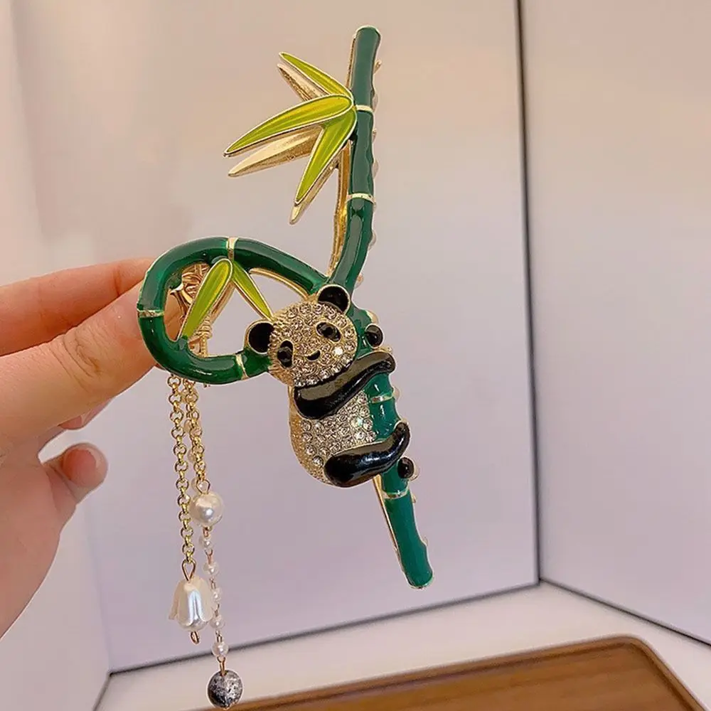 

Korean Style Dragonfly Headwear Metal For Women Diamond Hair Grab Clip Hair Claw Panda Shark Clip Hair Accessories