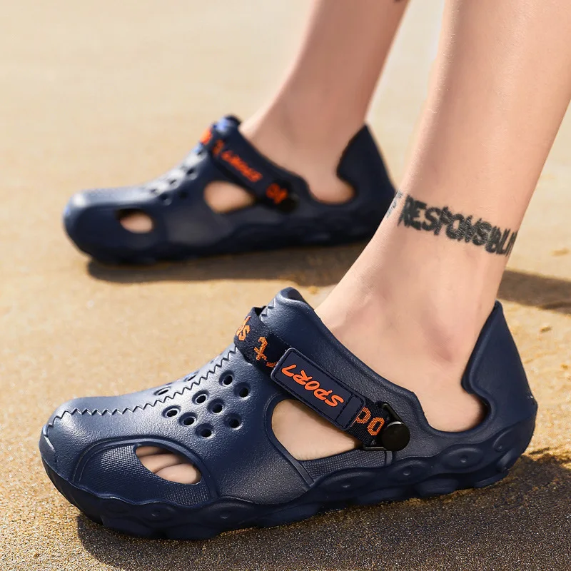 

New Men's Hiking Sandals Hole Shoes Casual Non-slip Toe Beach Shoes Fashion Outer Wear Sandals Men's Fishing Sandals