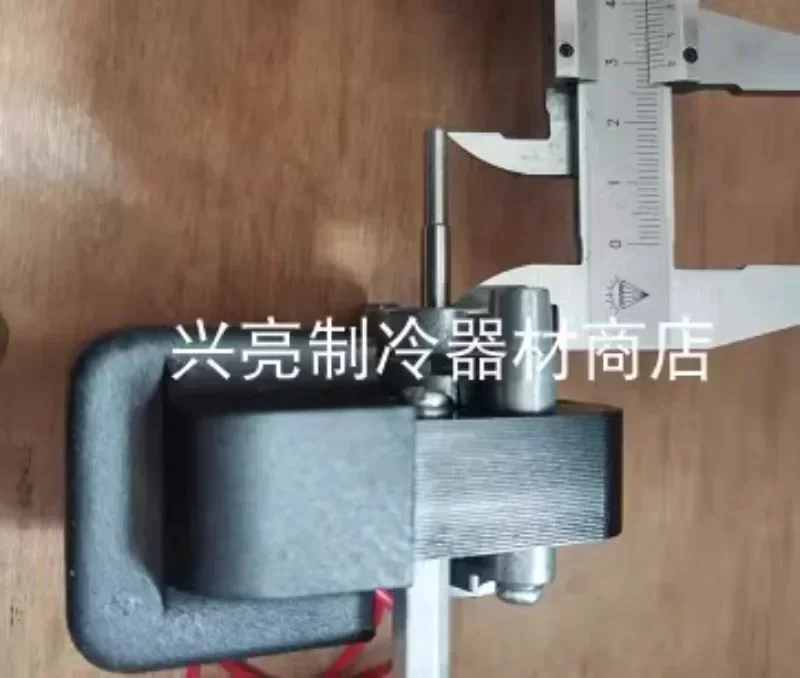 YJF61-12 Электродвигатель Вентилятор Двигатель Аксессуары для холодильника