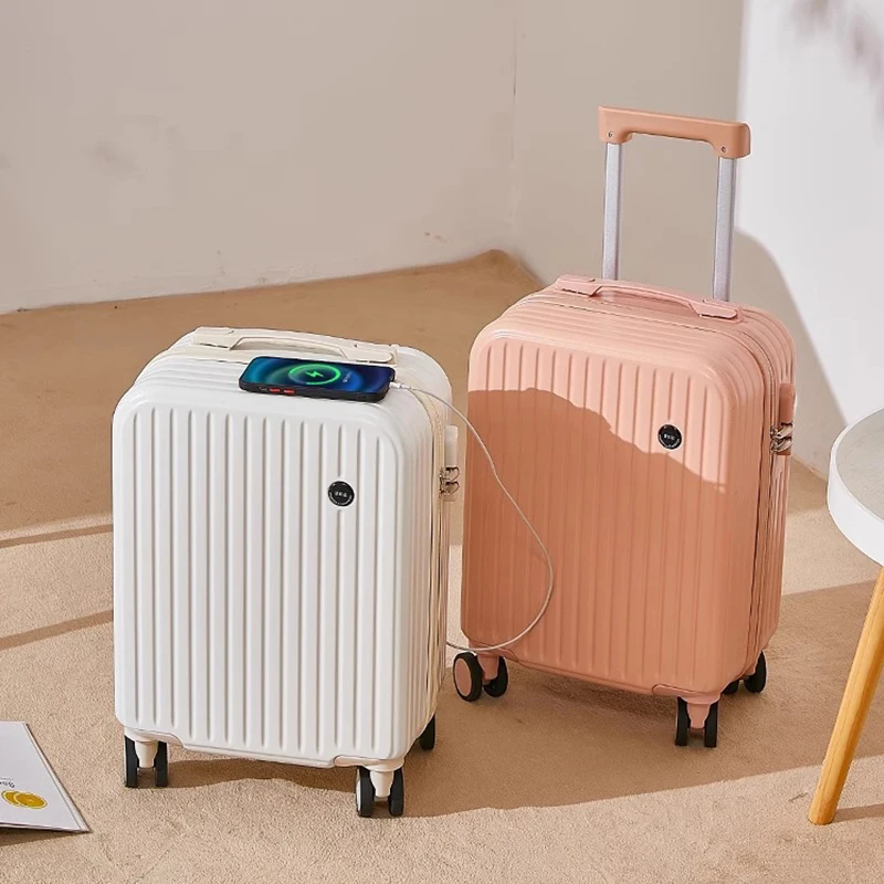 Чемодан на колесиках размер 18/20 дюймов цвет в ассортименте