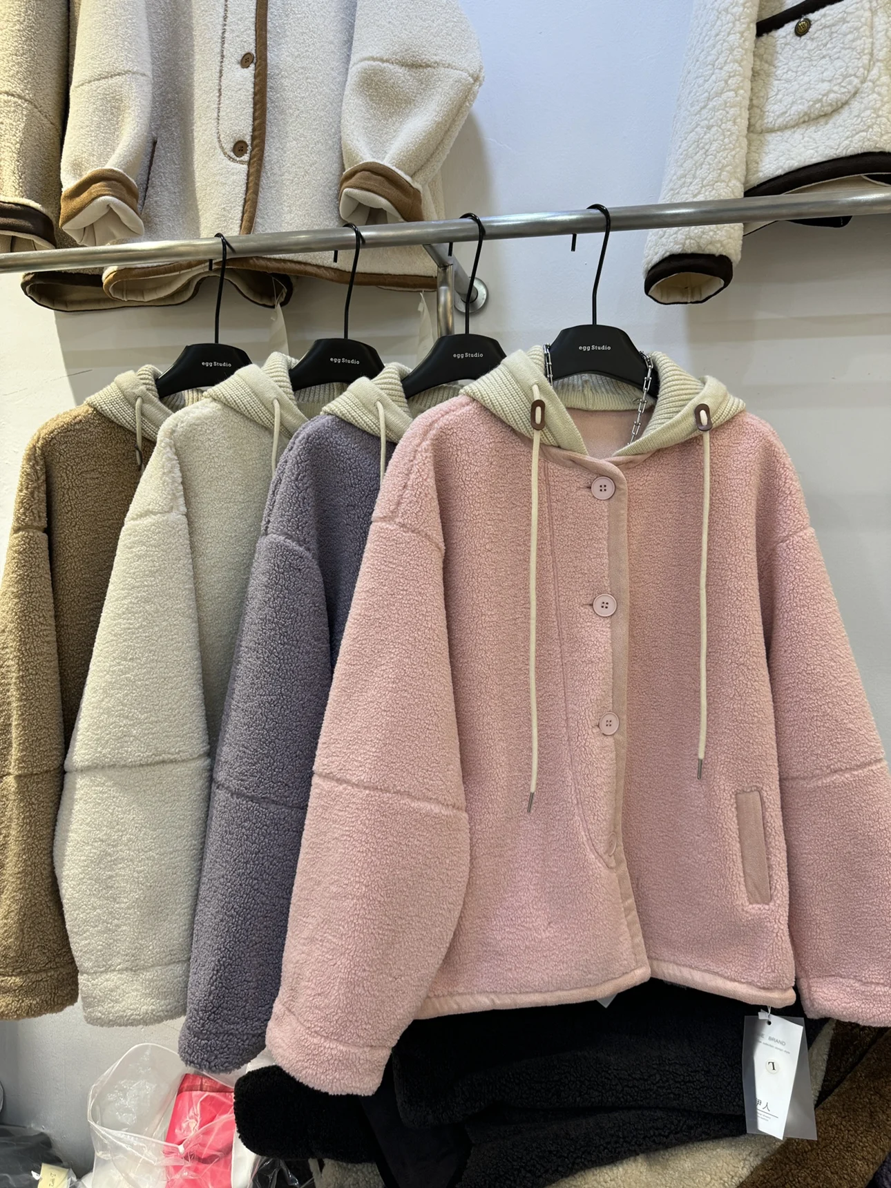 Корейская серия меховая верхняя одежда со съемным капюшоном из овечьей шерсти