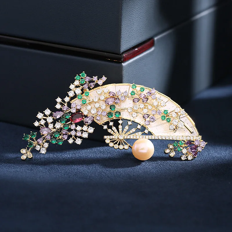 

Elegant Temperament Retro Ethnic Corsage for Women Zirconia Brooches Accessories High Grade Freshwater Pearl Fan-shaped Brooch