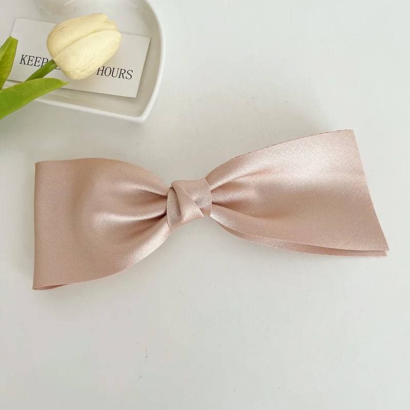 Французский лук с пулей в задней части головы