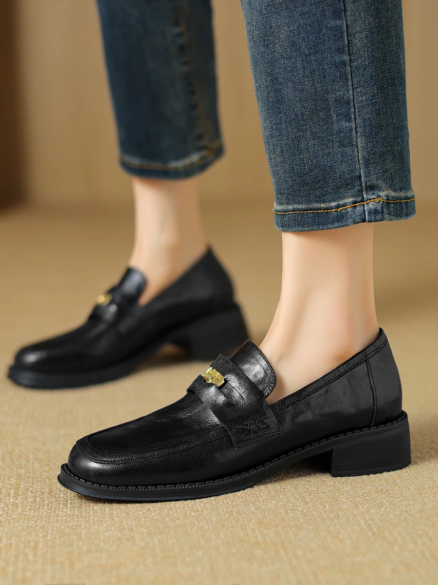 Женские лоферы из натуральной овечьей кожи классические туфли с металлическим