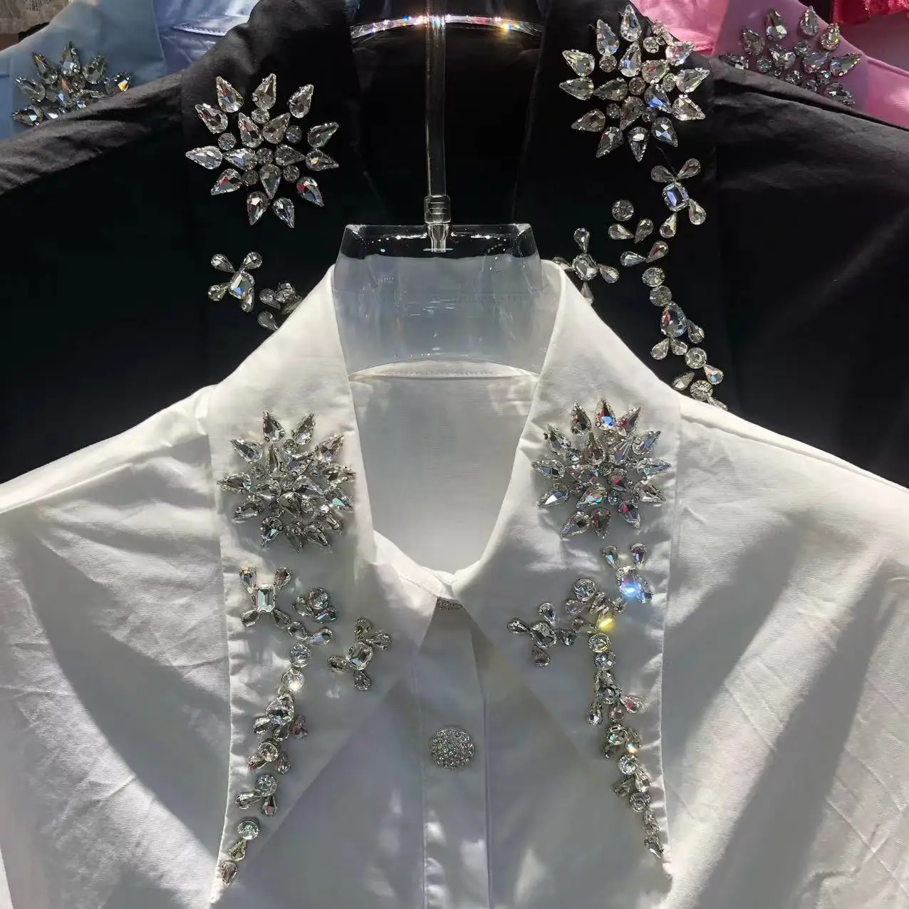 Роскошные изысканные хлопковые рубашки и блузки средней длины со стразами для