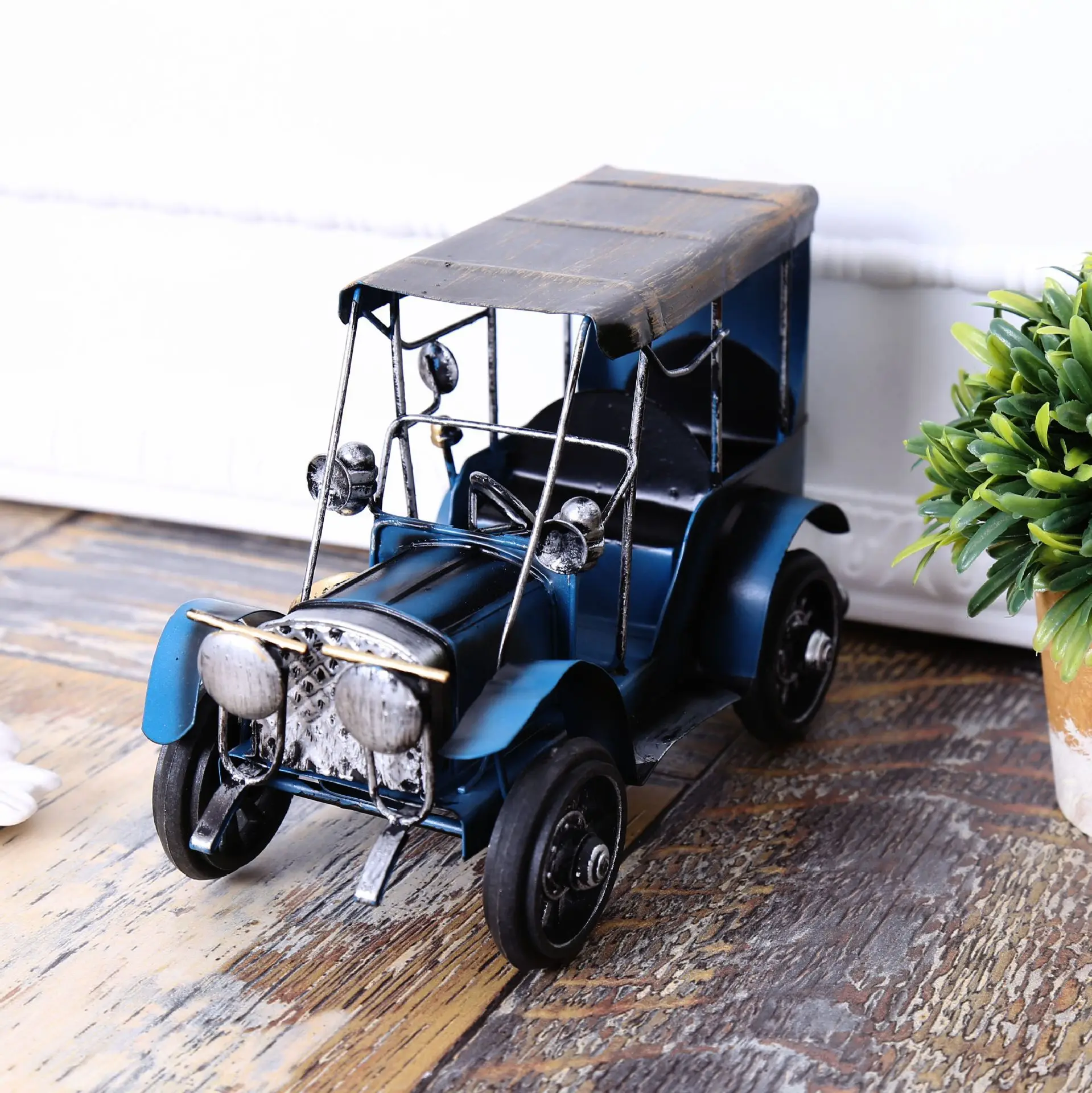 

Tin Retro Vintage Car Model Home Decorations Cafe Living Room Decorations TV Cabinet Wine Cabinet Decorations