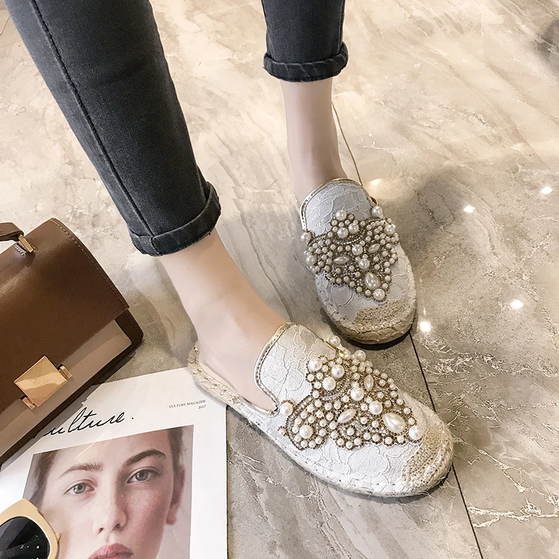 Туфли женские летние на низком каблуке однотонные шлепанцы с искусственным