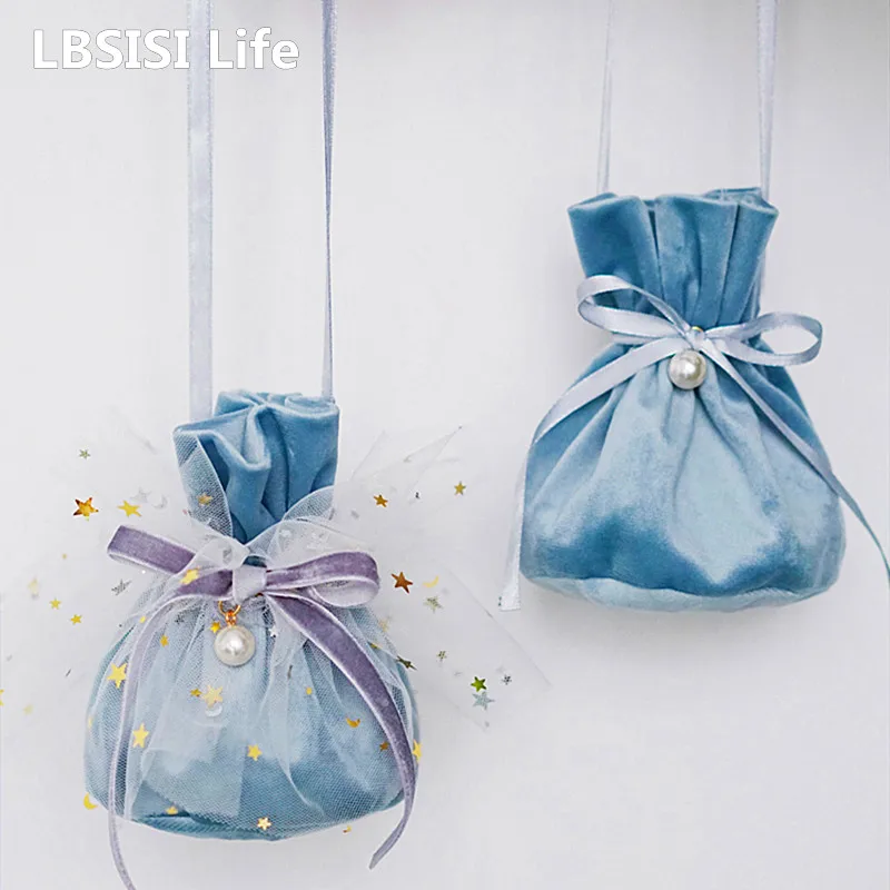 

LBSISI Life 10pcs Wedding Candy Velvet Bags Jewelry Chocolate Gift Packaging Baby Shower Birthday Christmas Event & Party Favour